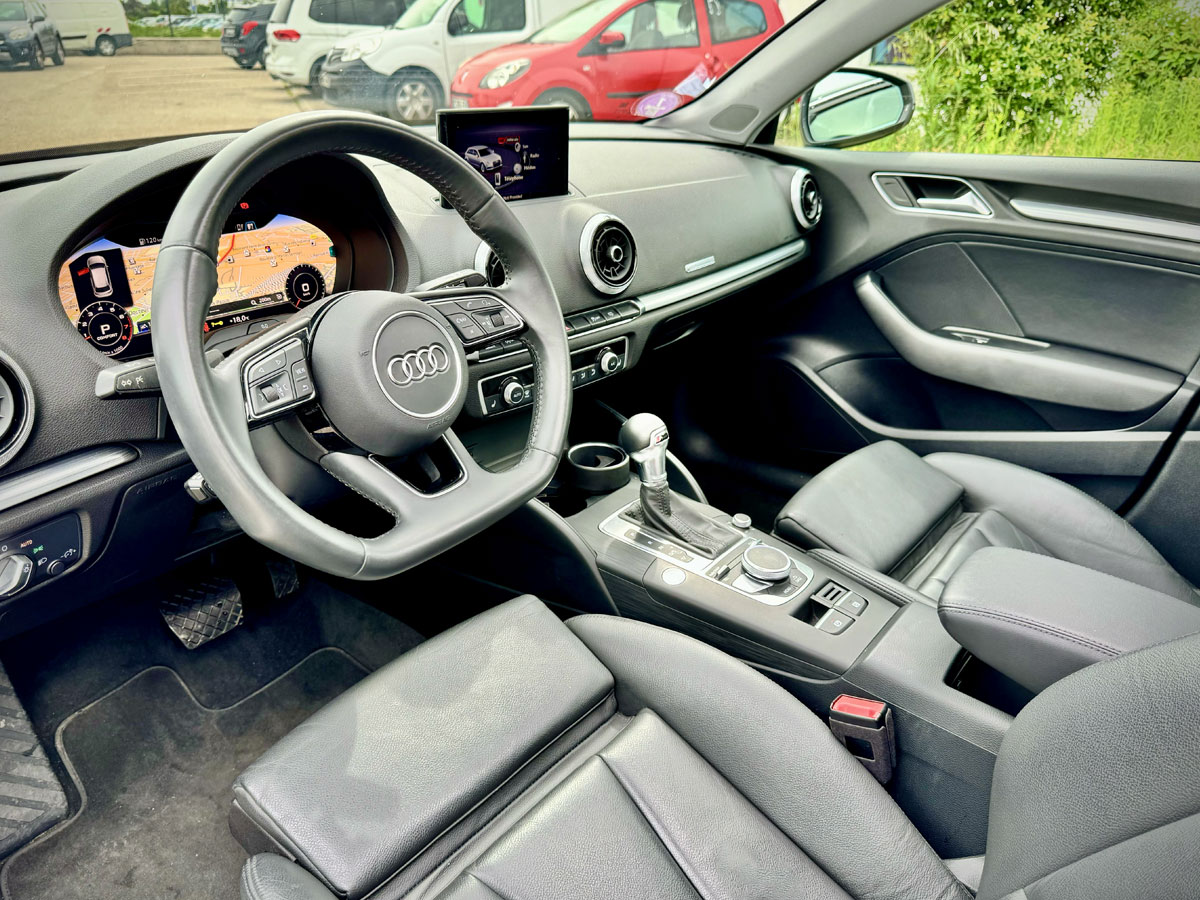 Audi A3 Sportback S-Tronic 35 TFSI Design Luxe habitacle