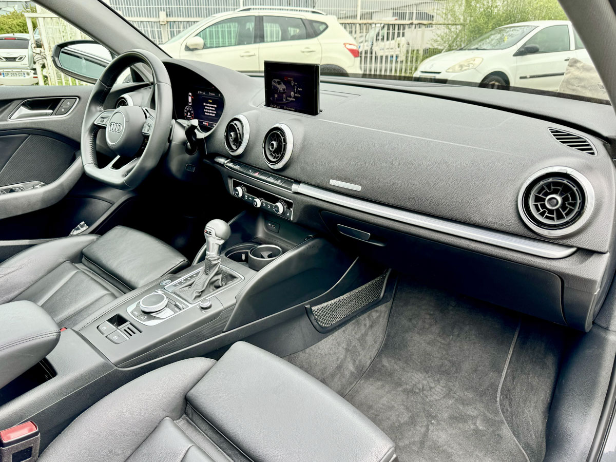 Audi A3 Sportback S-Tronic 35 TFSI Design Luxe vue passager